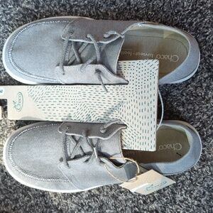NWT Chaco Chillos Sneakers M 9